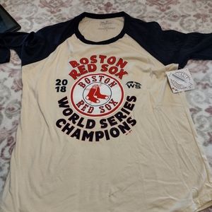 Boston Red Sox Mens L T-shirt MLB Raglan 2018 World Series Champs Majestic Thre